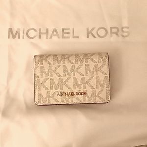 Michael Kors Medium Slim Wallet NWT
